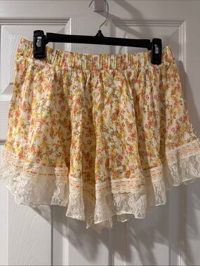 Women's Floral Cream and Peach Lace Trim Shorts